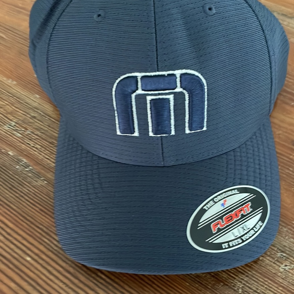 Travis Mathew flex fit hat